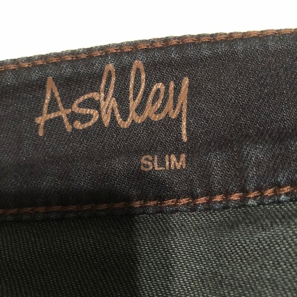 Revolution by Rickis - Ashley slim size 32, spandex in waist, new or like new - Picture 5 of 9